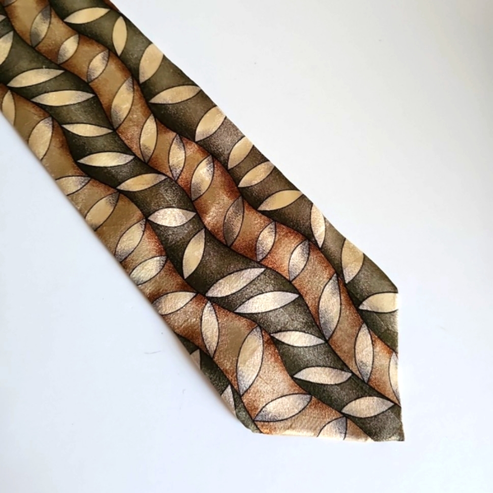 Cellini Linea Uomo Tie 100% Silk Geometric Leaf Design Tan Ivory Green